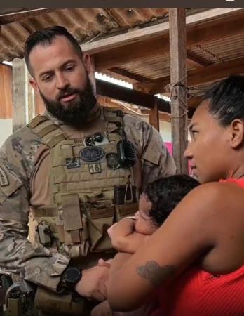 Ato Heroico de Policial Salva Vida de Bebê de 45 Dias