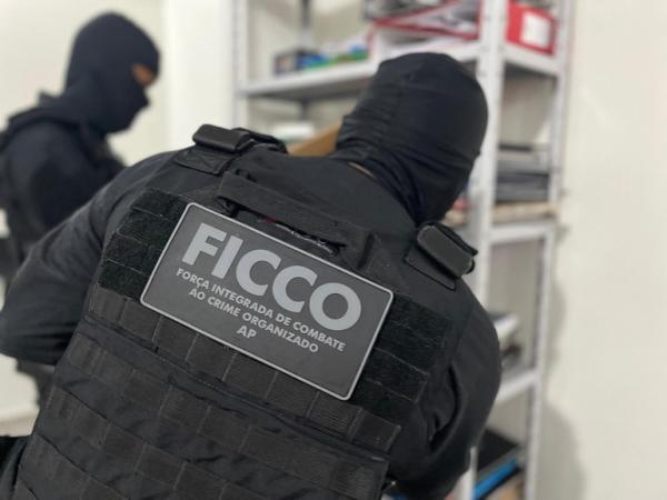 Advogado é Preso por Atuar como 