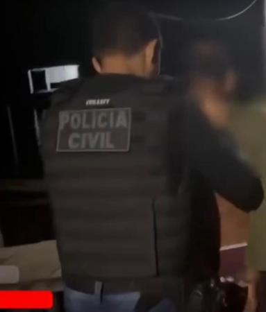 Tragédia na Passarela: Mulher é Assassinada na Frente do Filho de 10 Anos