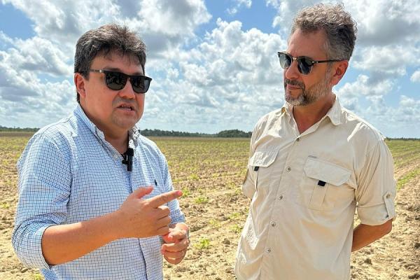 Governo do Amapá forma parcerias para multiplicar manivas-semente para áreas indígenas de Oiapoque